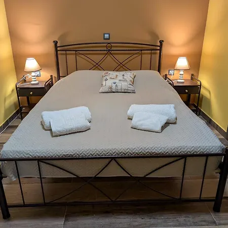 Dimitris Hidden Paradise - Three Bedroom Apartment Agia Eirini